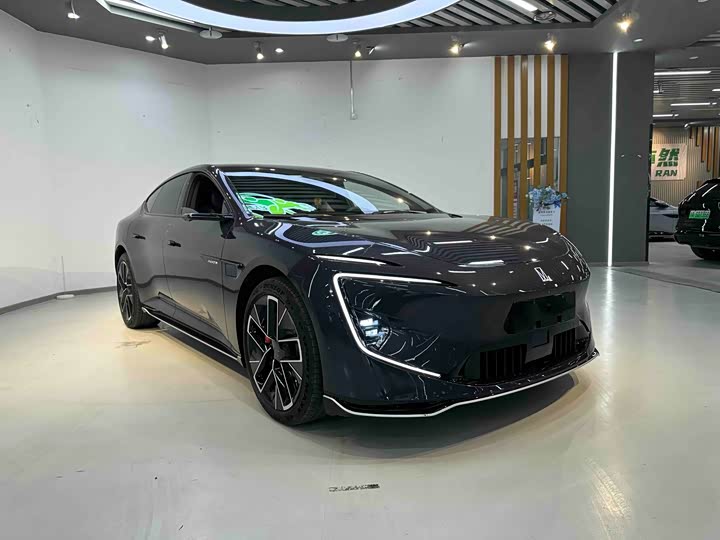 Фото 3 - Avatr 12