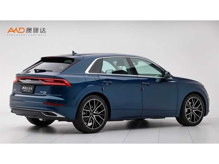 Фото 3 - Audi Q8