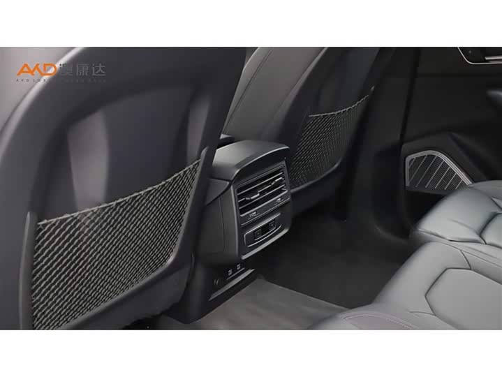 Фото 9 - Audi Q8