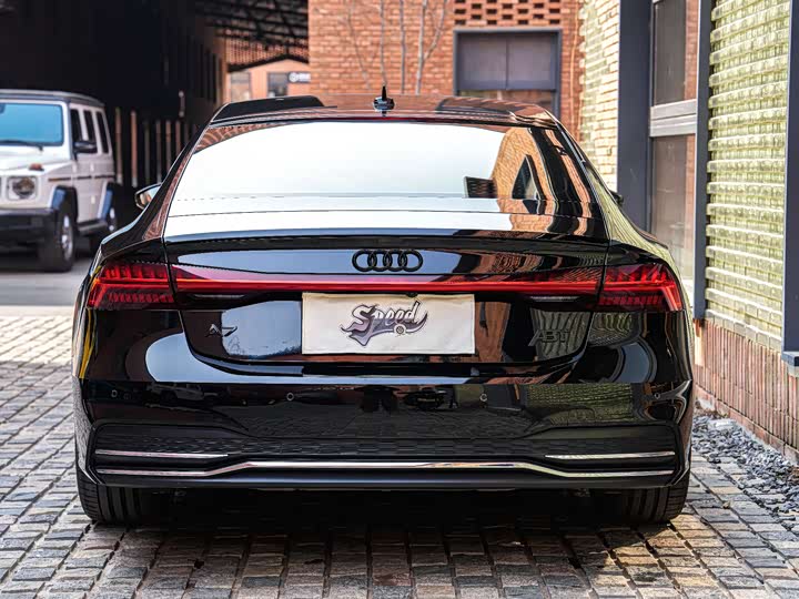 Фото 5 - Audi A7