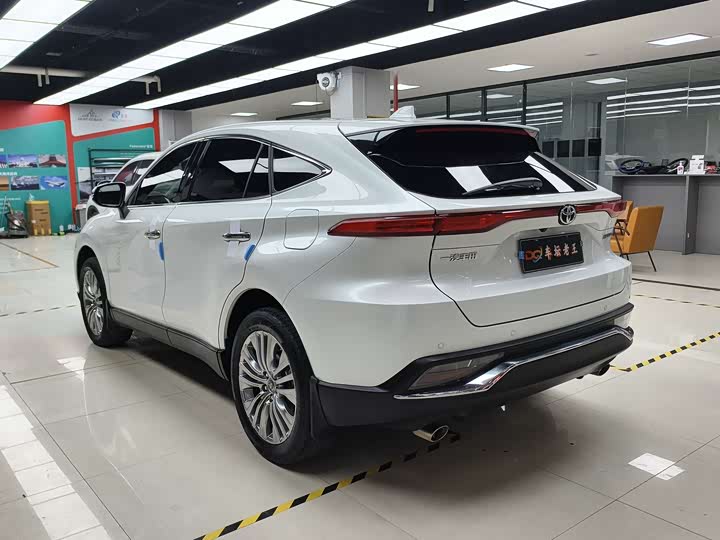 Фото 5 - Toyota Harrier