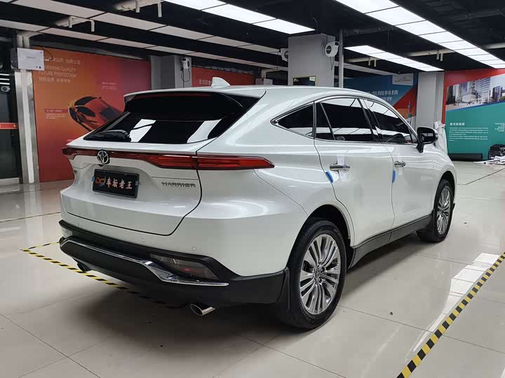 Фото 6 - Toyota Harrier