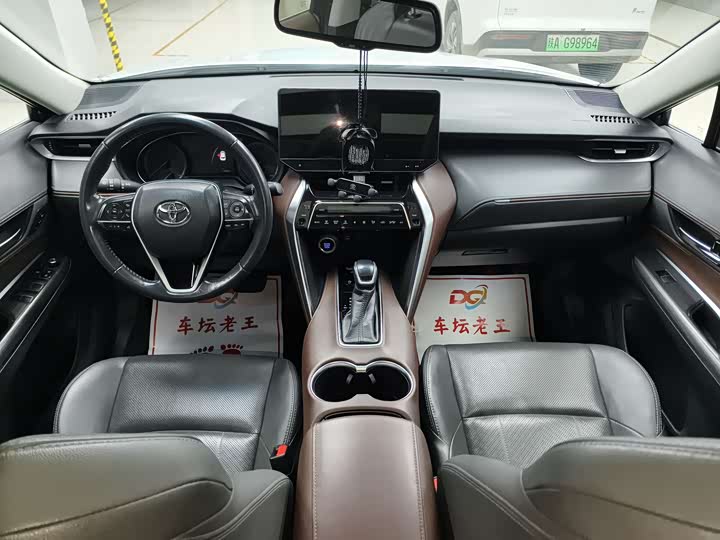 Фото 9 - Toyota Harrier