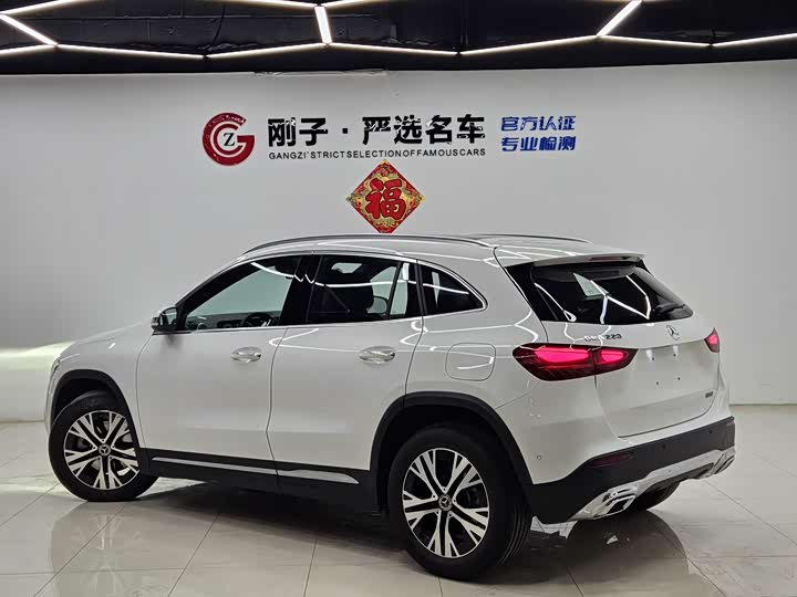 Photo 6 - Mercedes-Benz GLA-Class