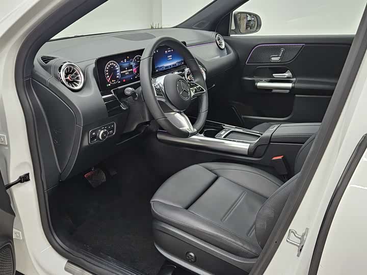 Photo 7 - Mercedes-Benz GLA-Class