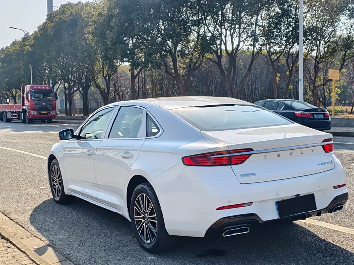 Фото 5 - Geely Preface