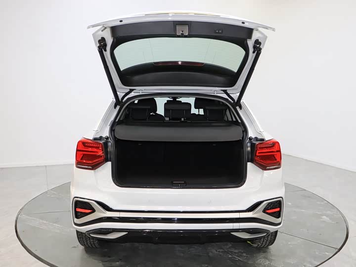 Фото 4 - Audi Q2L