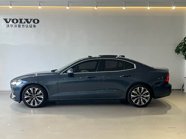 Фото 3 - Volvo S60