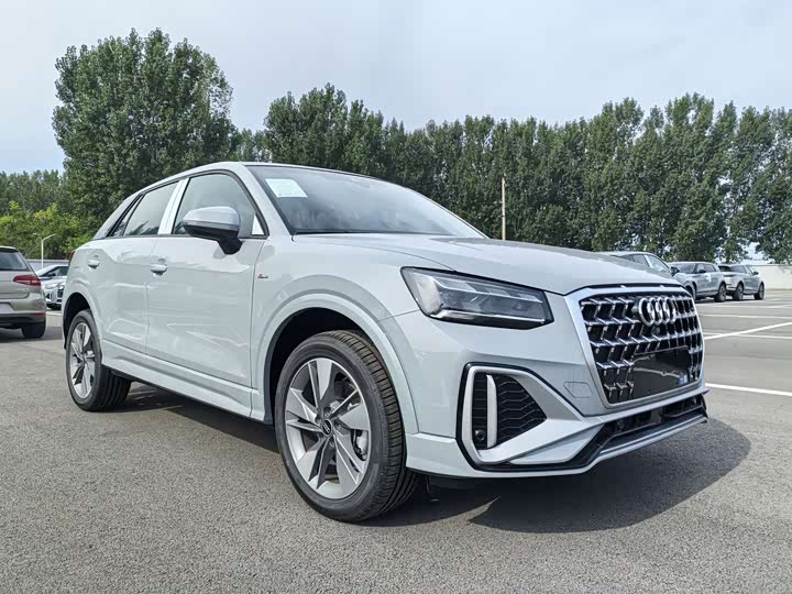 Фото 3 - Audi Q2L