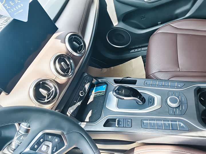 Фото 5 - Wey VV6