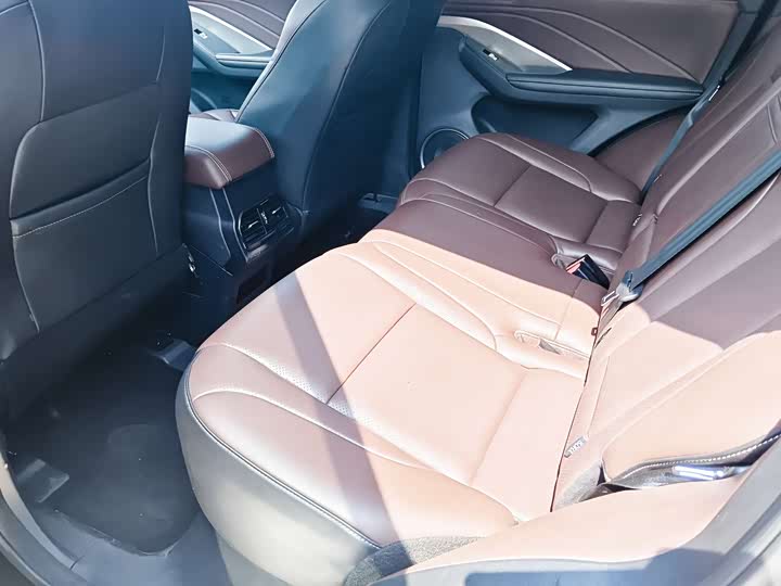 Фото 8 - Wey VV6