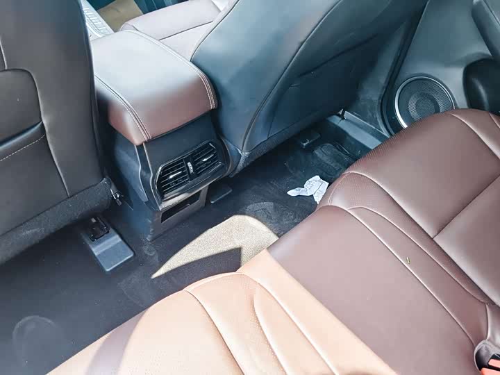 Фото 9 - Wey VV6