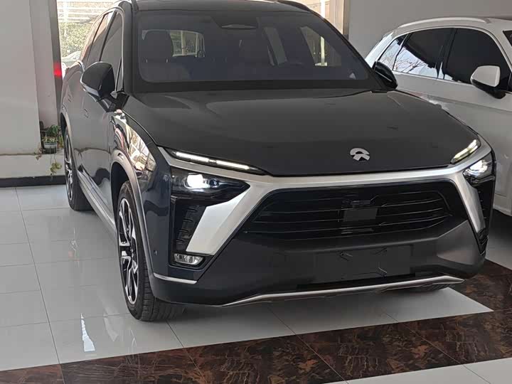 Photo 3 - Nio ES8