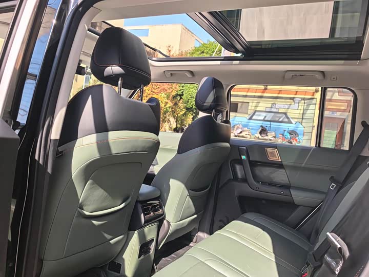 Фото 7 - Chery iCar 03