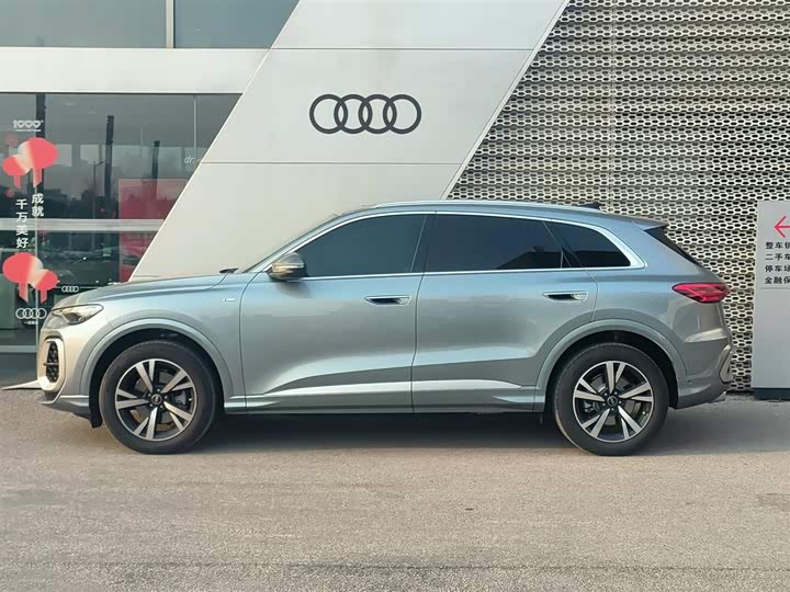 Фото 3 - Audi Q5L