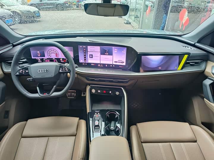 Фото 7 - Audi Q5L