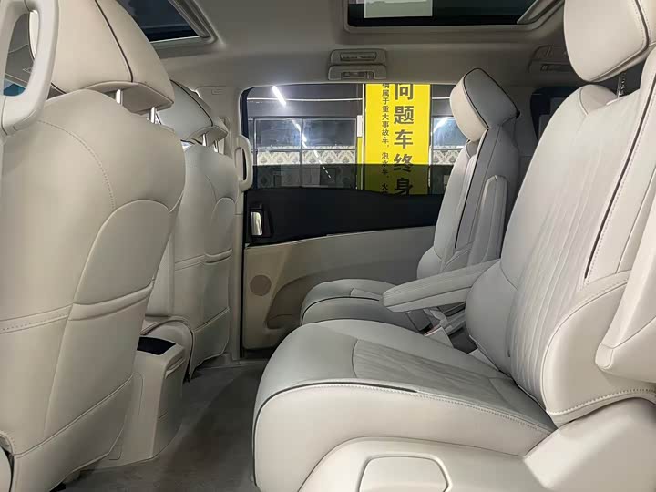 Фото 8 - Buick GL8 ES