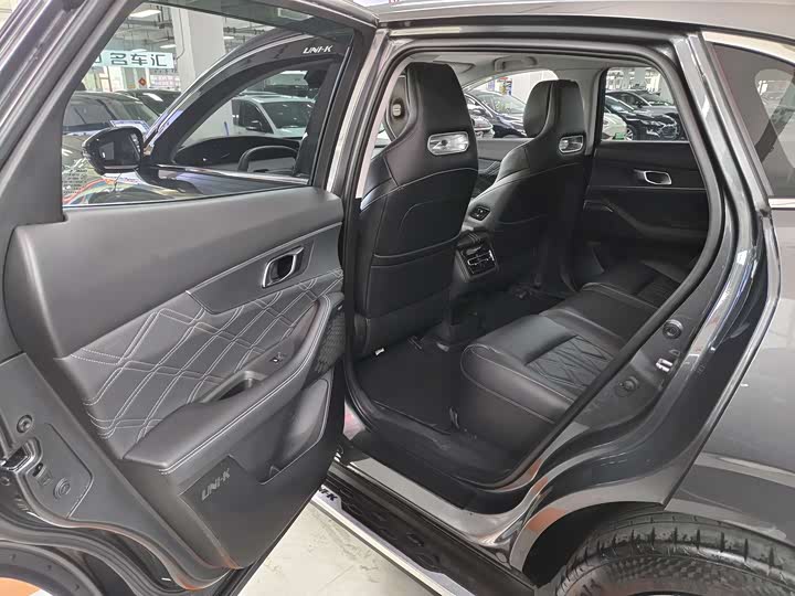 Photo 7 - Changan UNI-K Hybrid