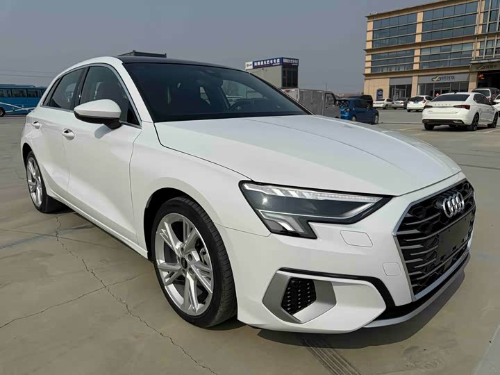 Фото 2 - Audi A3