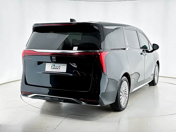 Photo 3 - Buick GL8 Century