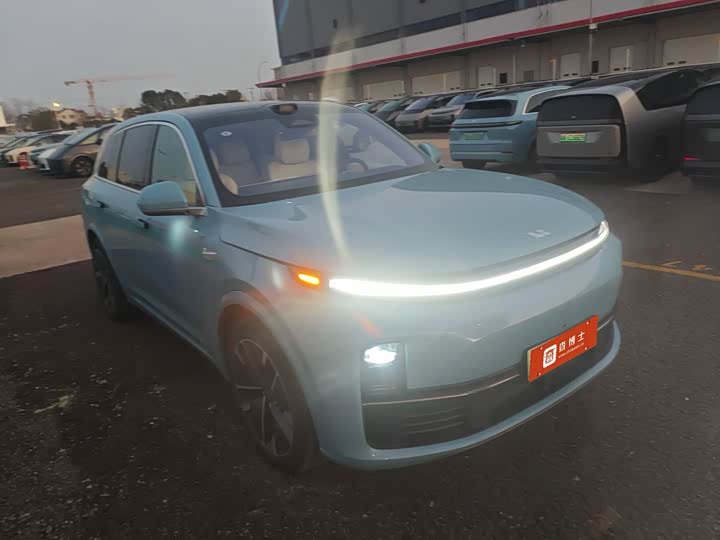 Фото 2 - LiXiang L7