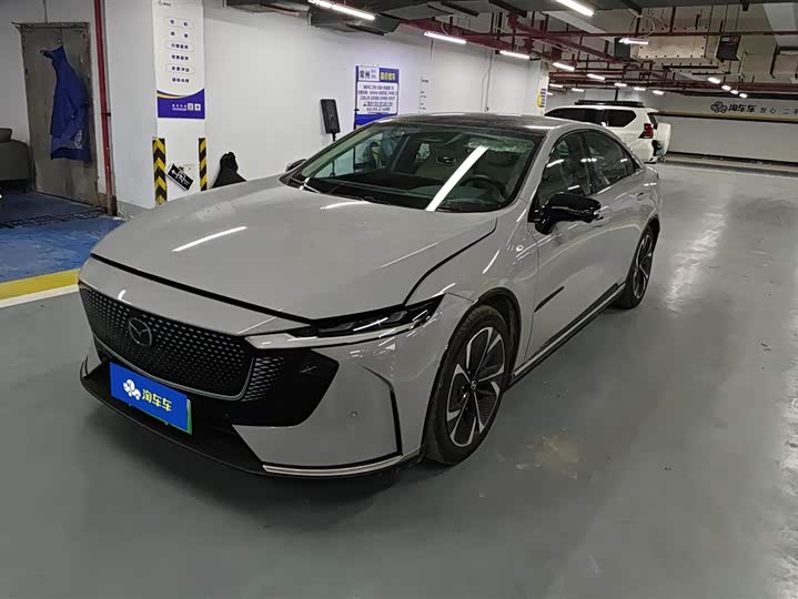 Photo 1 - Mazda EZ-6