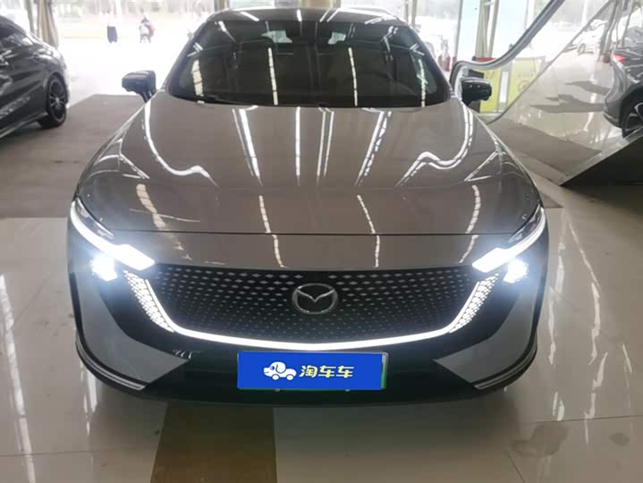 Photo 2 - Mazda EZ-6