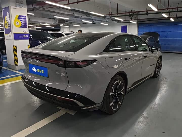 Photo 3 - Mazda EZ-6