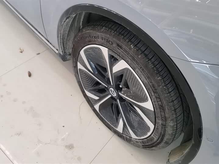 Photo 6 - Mazda EZ-6