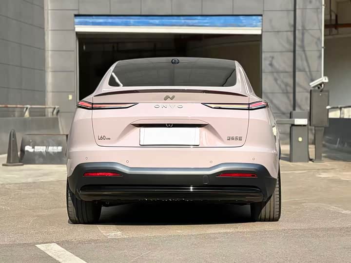 Фото 6 - Nio Onvo L60