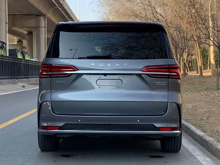 Фото 5 - Roewe iMax 8