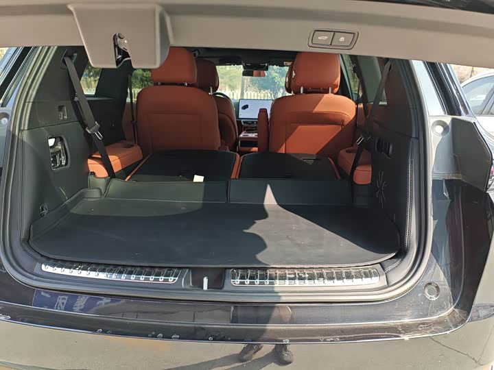 Фото 8 - LiXiang L9