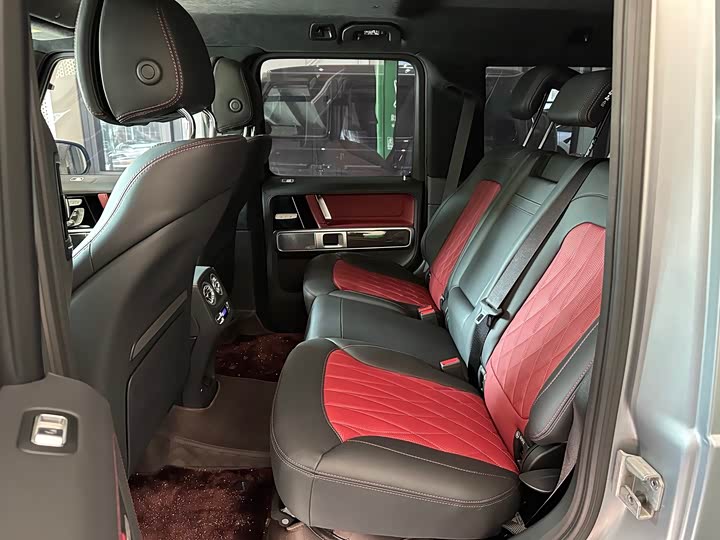 Фото 9 - Mercedes-Benz G-Class AMG