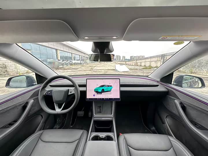 Photo 5 - Tesla Model Y