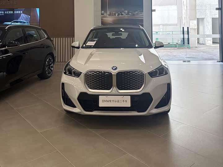 Фото 2 - BMW iX1
