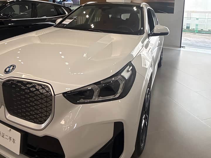 Фото 5 - BMW iX1