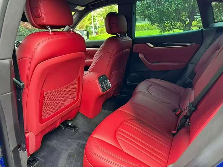 Фото 5 - Maserati Levante