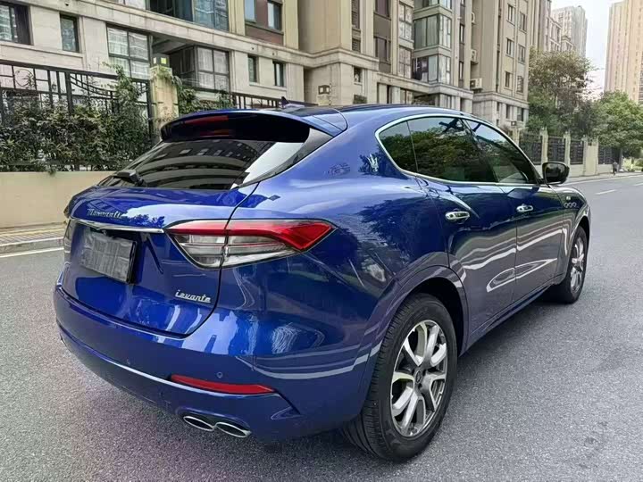 Фото 9 - Maserati Levante