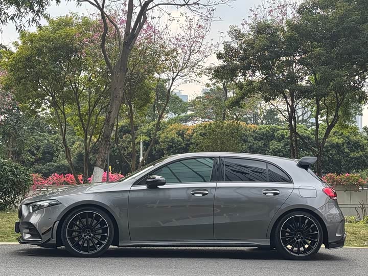 Photo 4 - Mercedes-Benz A-Class AMG