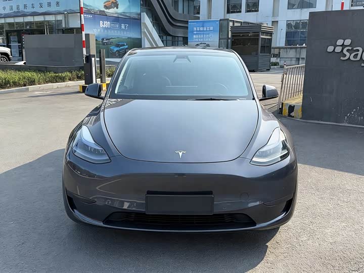 Photo 2 - Tesla Model Y