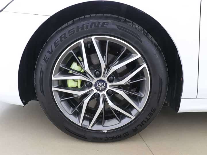 Фото 9 - BYD Qin Plus