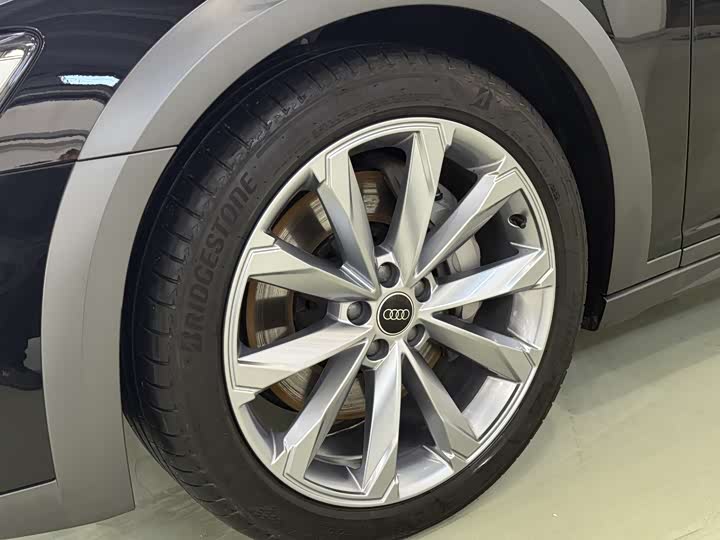 Фото 6 - Audi A6