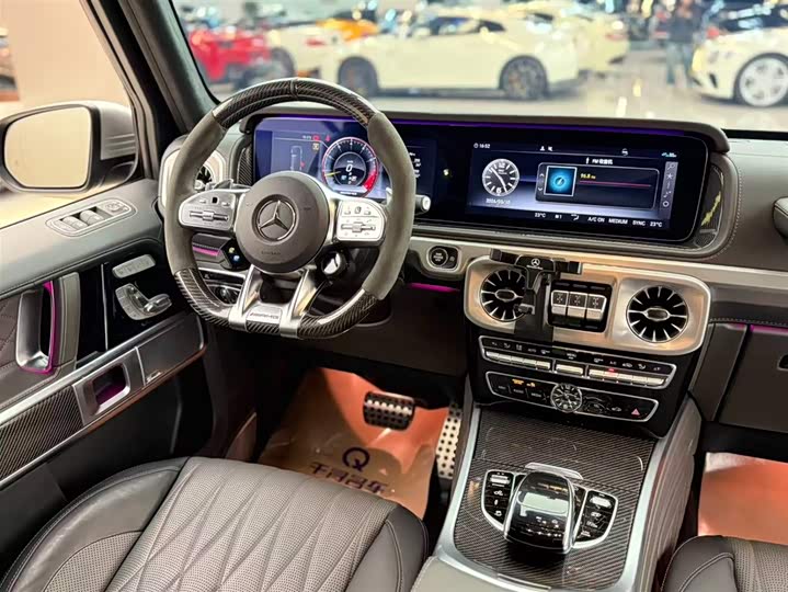 Photo 5 - Mercedes-Benz G-Class AMG