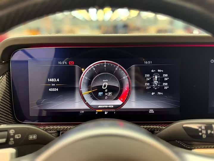 Photo 8 - Mercedes-Benz G-Class AMG