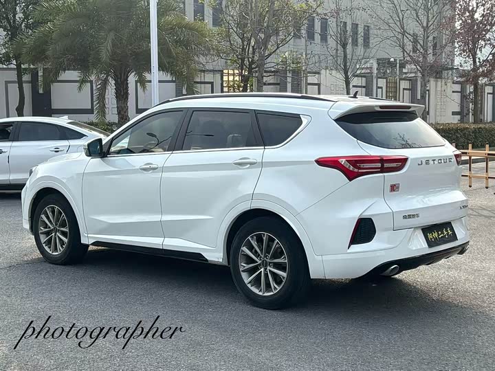 Photo 7 - Jetour X70