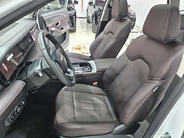 Photo 7 - Jetour X90 Plus