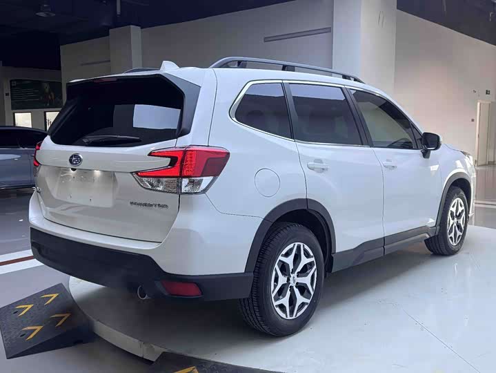 Photo 5 - Subaru Forester
