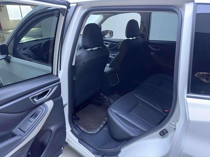 Photo 9 - Subaru Forester