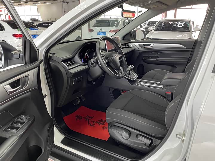 Фото 7 - Haval M6