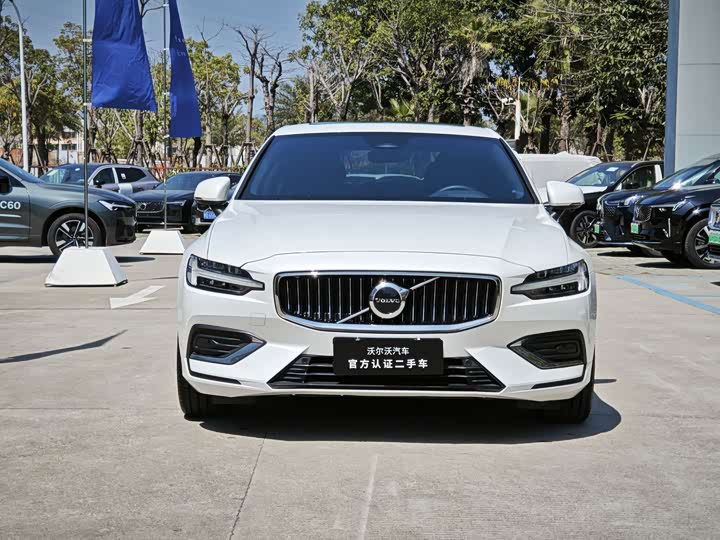 Фото 3 - Volvo S60